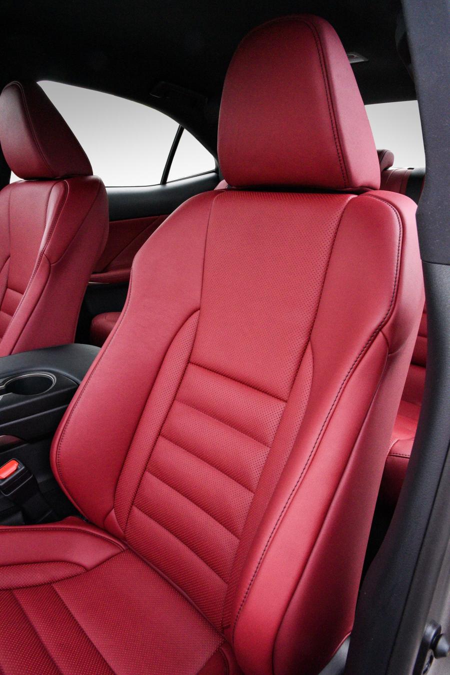Интерьер Lexus IS350 F-Sport 2016 года  (ZA) (фото 9 из 26)